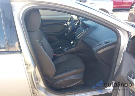 2014 Ford Focus Se z USA, uszkodzony, nr VIN 1FADP3F24EL171286